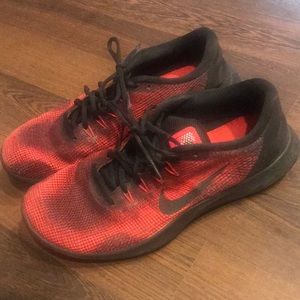 Men’s Nike flex run shoes